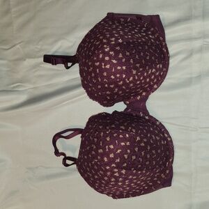 Lightly lined lace bras, lot of two